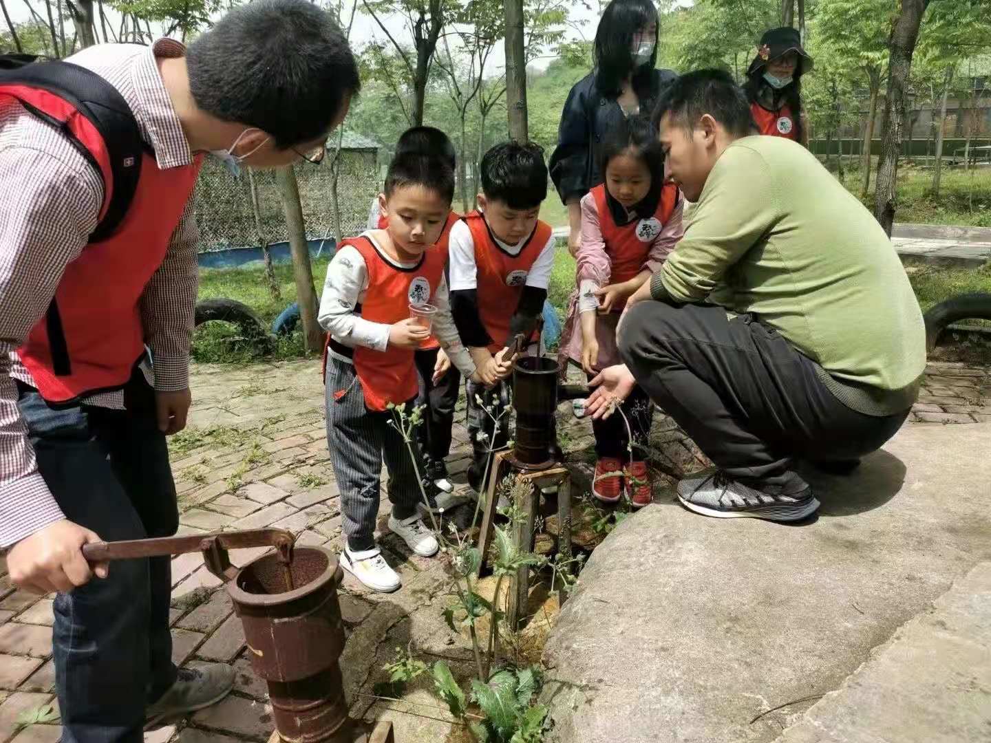 武汉学生秋游